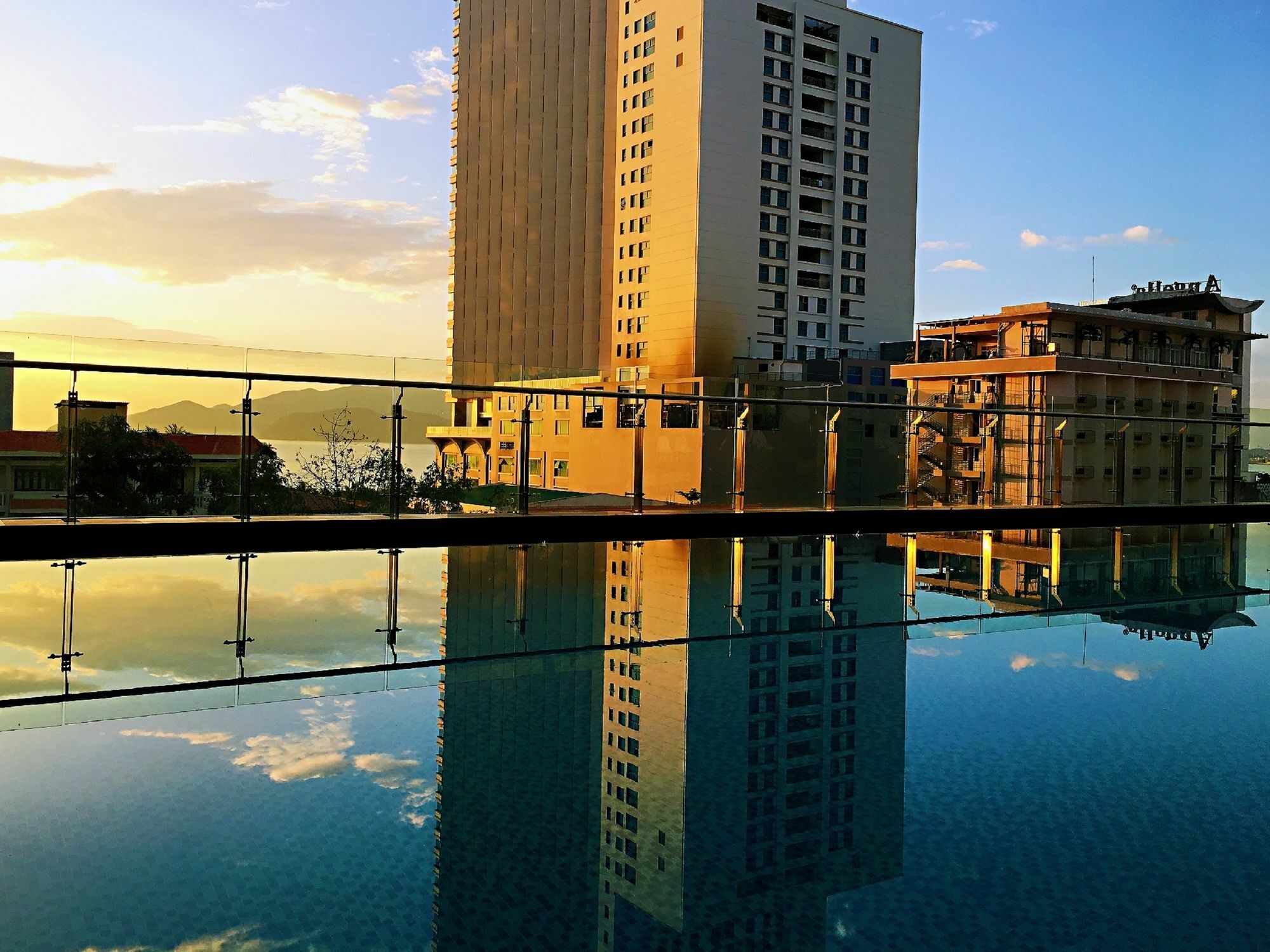 Nha Trang Sea View Apartments By Vievid Exterior photo
